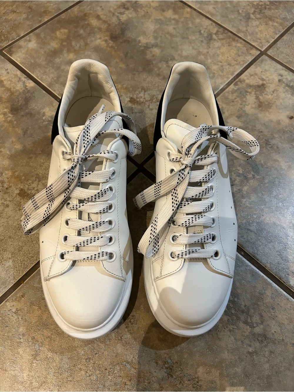 Alexander McQueen - McQueen Oversized Sneakers - Sz 40 (10) - Picture 2 of 7